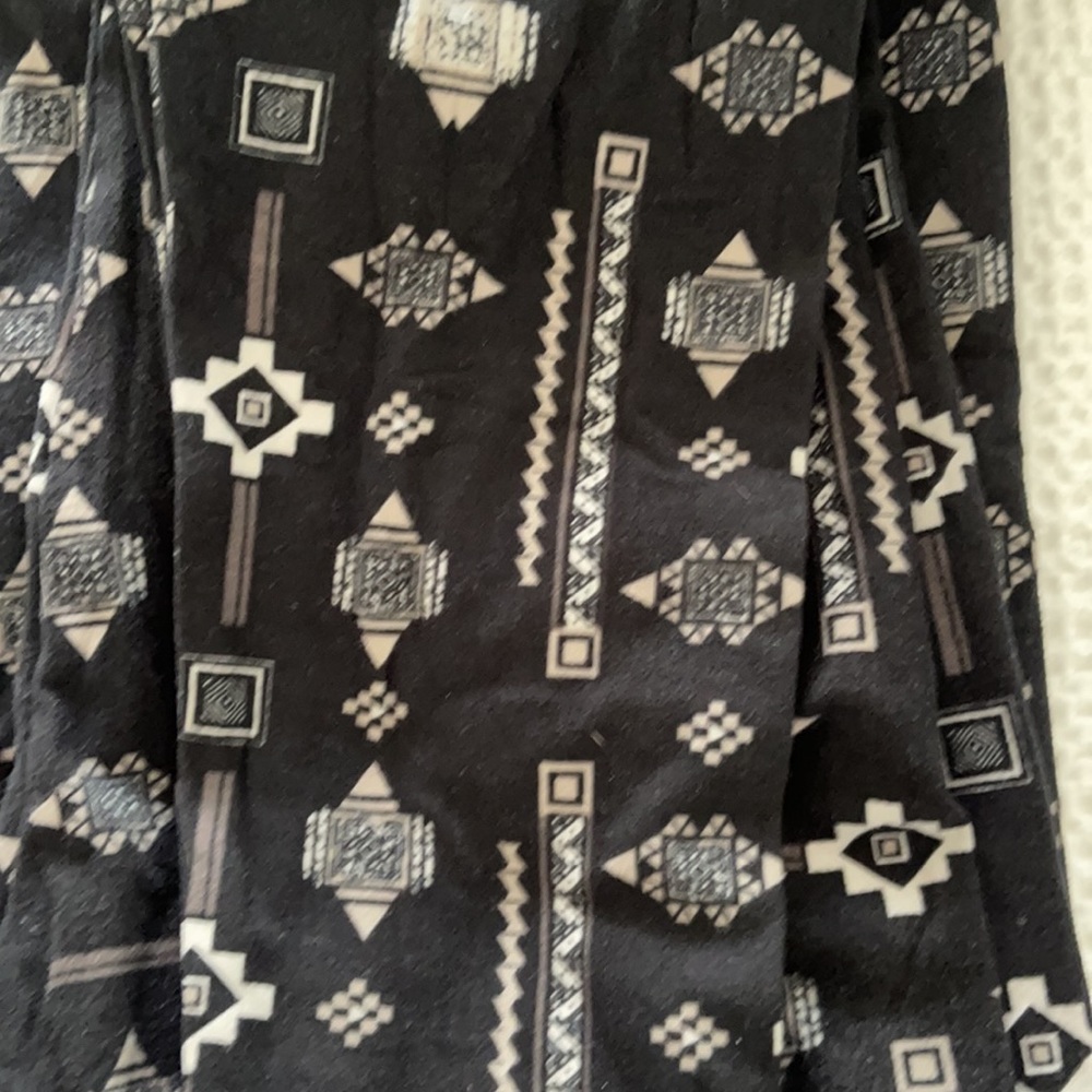 Lularoe legging - Picture 2 of 2
